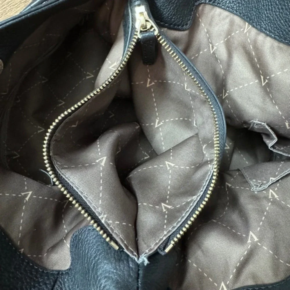 Vince‎ Camuto Taro Leather Hobo Black Slouchy purse Shoulder bag